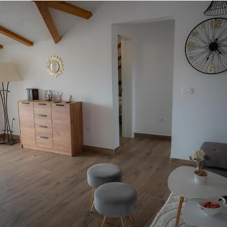 Apartman K&p&m Appartamento Zara