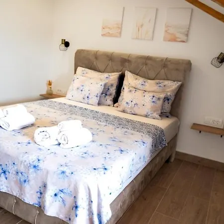 公寓 Apartman K&p&m *